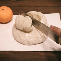 鏡餅を包丁や刃物で切ってはいけませんの写真