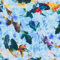 暗闇に浮かぶ花のフォトモンタージュの写真