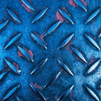 作業場のスチール製足場板のメタルテクスチャの写真