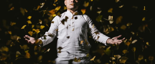 ストーカー被害に怯える人物