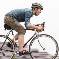 ４日で1000kmの合宿を終え、鍛え抜かれたスピードを披露する自転車男子の写真