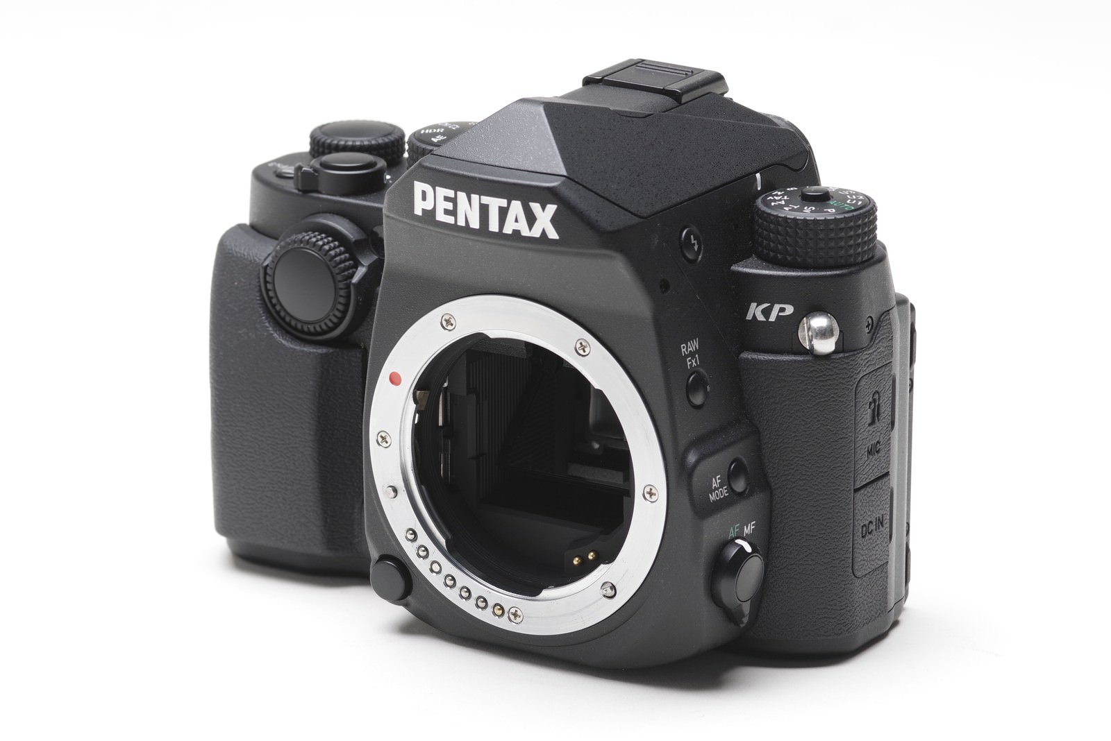 黒いボディのPENTAX KPデジタル一眼レフカメラの写真素材 - フリー素材