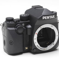 PENTAX KPボディのデジタル一眼レフカメラの写真