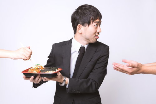 「おかず頂戴」とせがまれた弁当はデコイだった