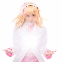 ファーマシストエナジーを高ぶらせる薬剤師少女の写真