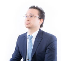 人事異動を宣告されたサラリーマンの写真