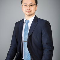 ひとり家族写真を撮影する現役ドイツ人ハーフの写真