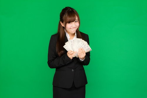 扇形の札束とゲス顔女子（グリーンバック）