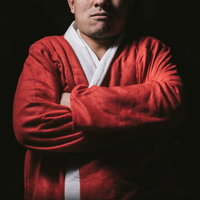 厳ついサンタクロースが腕を組んで出てきた時の写真