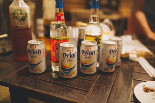 宮古島名物オトーリ前の様子