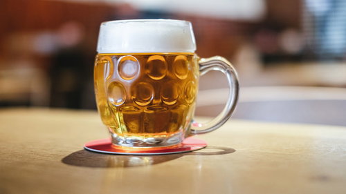 黄金色のビール、チェコ・ブドヴァルの一杯