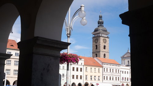 チェコ・チェスケーブジェヨヴィツェ広場の時計台（ブドヴァル）