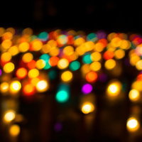 オレンジと黄色の暖色系丸ボケライトアップの写真