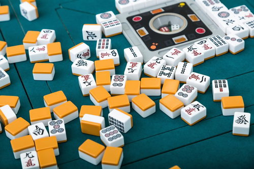 役満を振り込みそうになり必死にチョンボした3秒後の闘牌