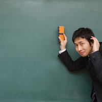 「すみません！」と謝る講師の写真