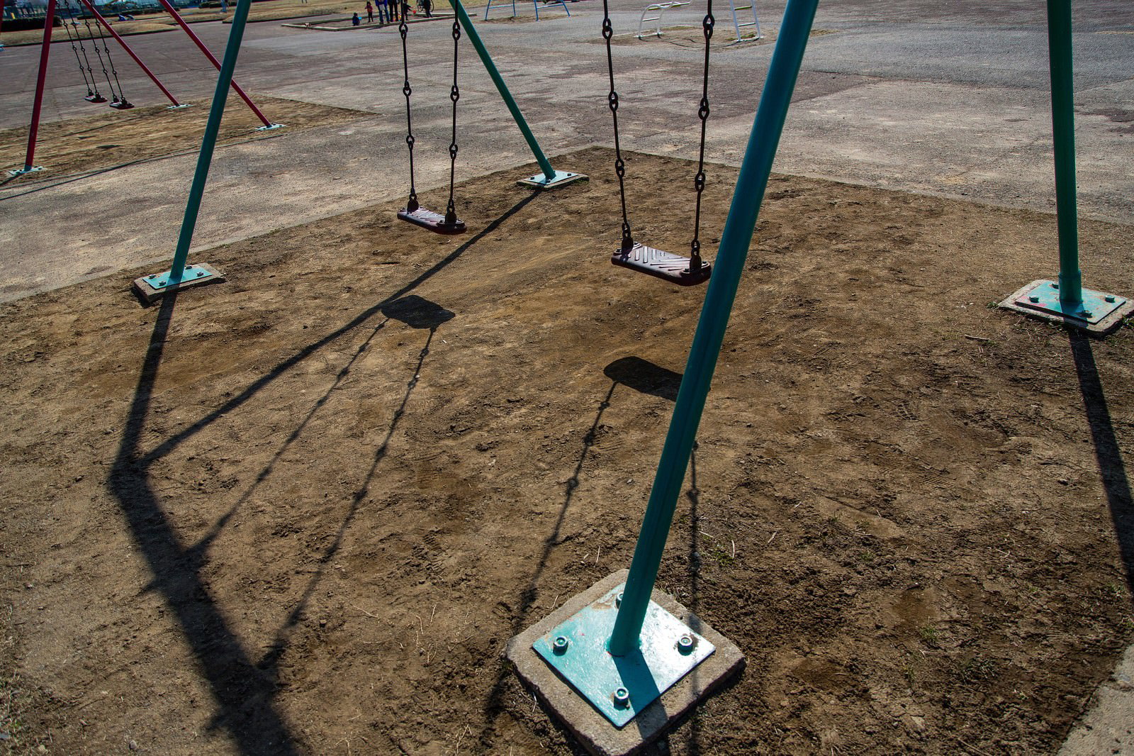 誰もいない昼下がりの公園