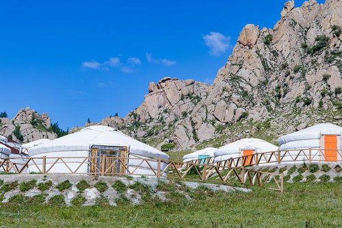 モンゴルの伝統ゲル集落