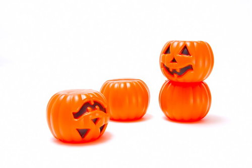 ひっくり返って逆さまになったハロウィンかぼちゃ