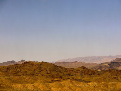 ラスベガス周辺の乾いた岩山