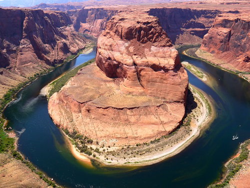 上空から見下ろすホースシューベンドの峡谷