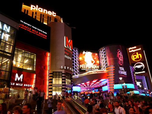 ミラクルマイルショップスの夜景（ラスベガス）