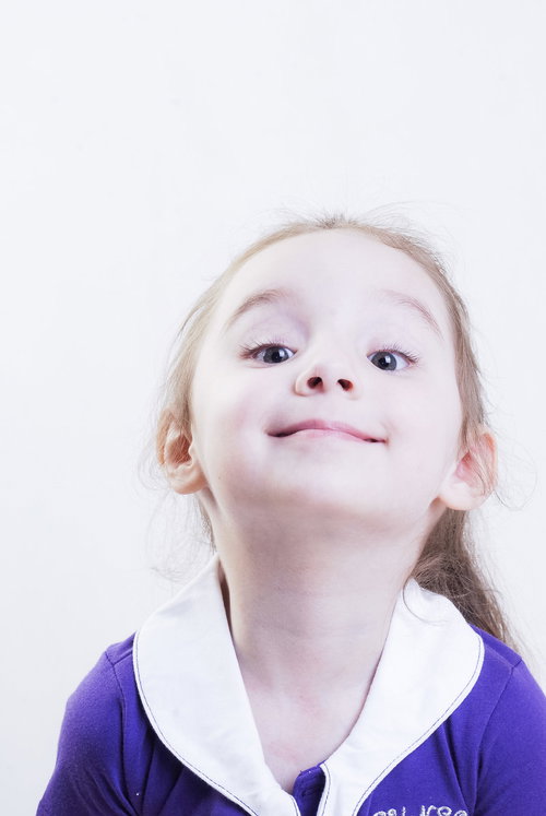 丘に広がるマリーゴールドの花畑