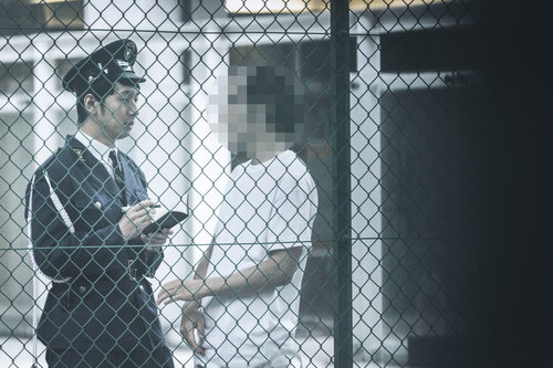 今日も職質される男性