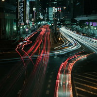 大阪キタの夜の光跡の写真
