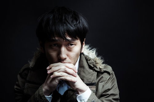 暗闇の中次の一手を考える最高司令官