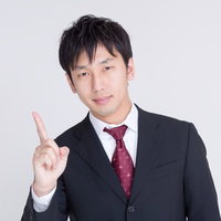 オンリーワンをする甘いマスクの男性の写真