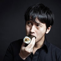 雑誌の表紙を飾る太巻き系男子の写真