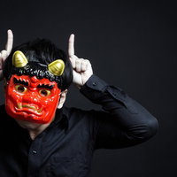 「おこだよ！」と子供を叱る鬼の写真