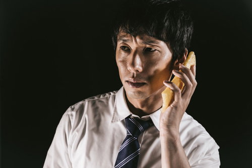 スマホだと思った？残念！油揚げでした！