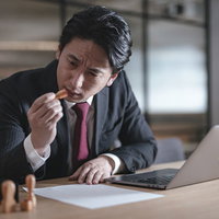 契約書に押印する判子の種類を間違えた会社役員の絶望の写真