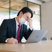 眼精疲労の原因、それは幽霊のしわざですの写真