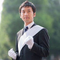 出馬したばかりの立候補者の上半身の写真