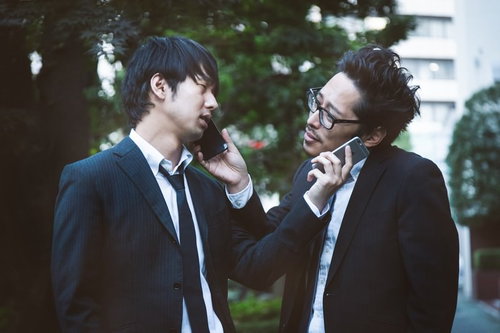 「ちょっと電話かわりますね」がかぶってしまった