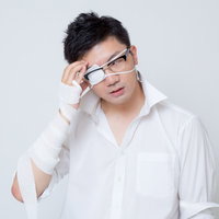 「キサマはオレを怒らせた・・・」封印されし強欲の右手（グリードグラオザーム）が疼きはじめるサラリーマンの写真