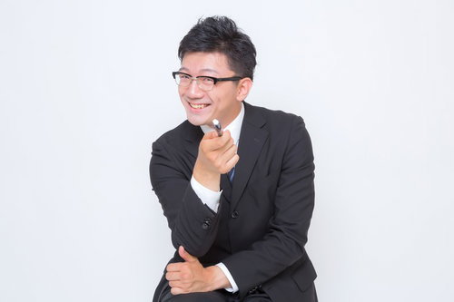 ノリで採用を決める笑顔の人事担当