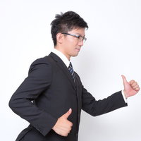 歩きながら両手でいいね！の写真