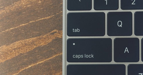 MacBookキーボードのenter・returnキー接写