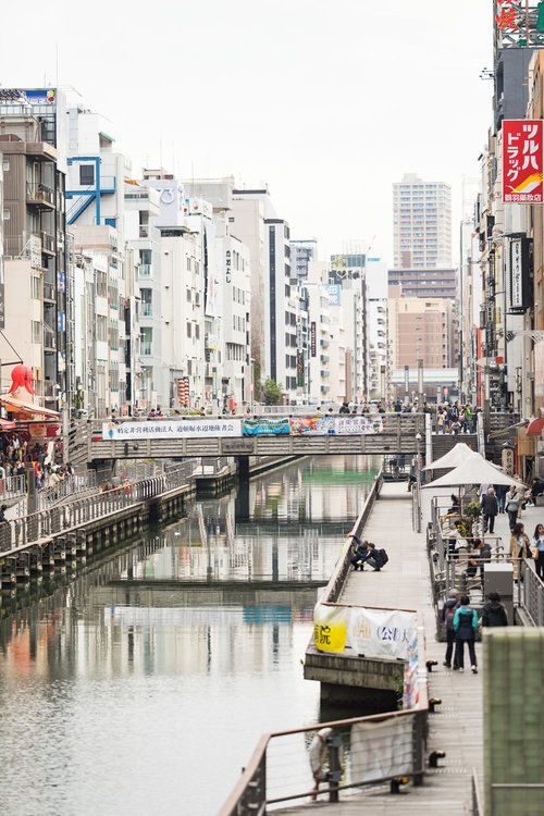 大阪・道頓堀川と太左衛門橋の街並み 夜景