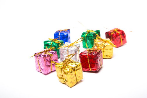 カラフルな光沢のプレゼントボックス9個