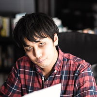 デスマで連日徹夜のデザイナーの写真