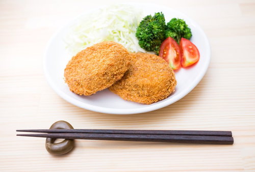 台風の日はコロッケが並ぶ食卓