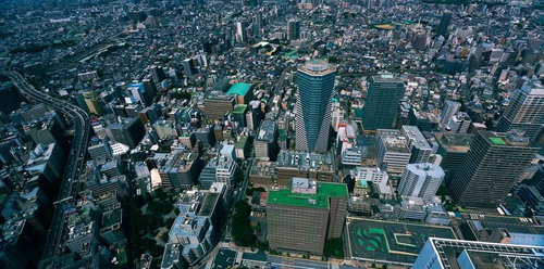 サンシャイン展望台から見渡す東京の街並みとビル群のパノラマ