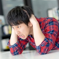 くそっやられた（ガタッ）の写真