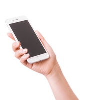 スマホのアプリでチェックする女性の手の写真