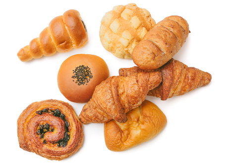 マーガリンがたっぷり含まれた菓子パンの詰め合わせ