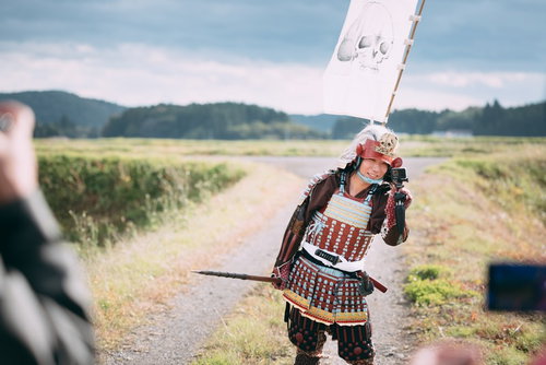 Goプロで自撮り中の当世具足を纏った侍の武士姿